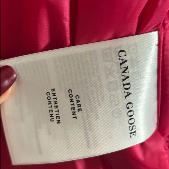 Canada goose x reformation Mila Reversible Puffer NWT SIZE SMALL - Picture 12 of 13